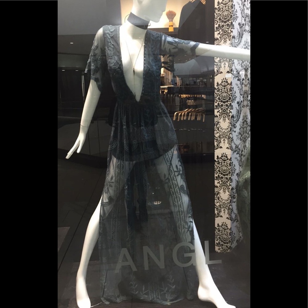 Beautiful lined, lace dress in hunter green. NWT